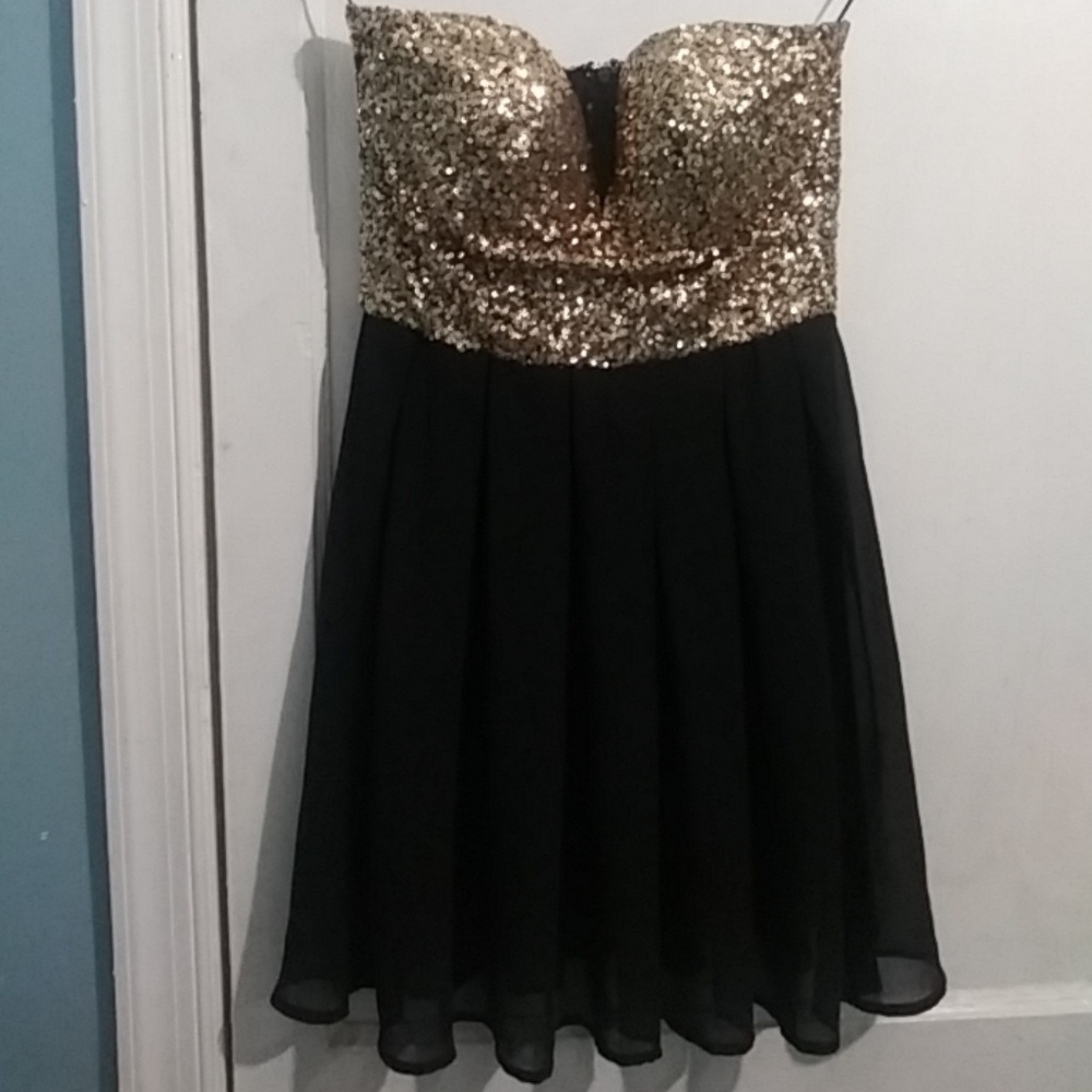 Strapless Sequin Gold and Black Dress